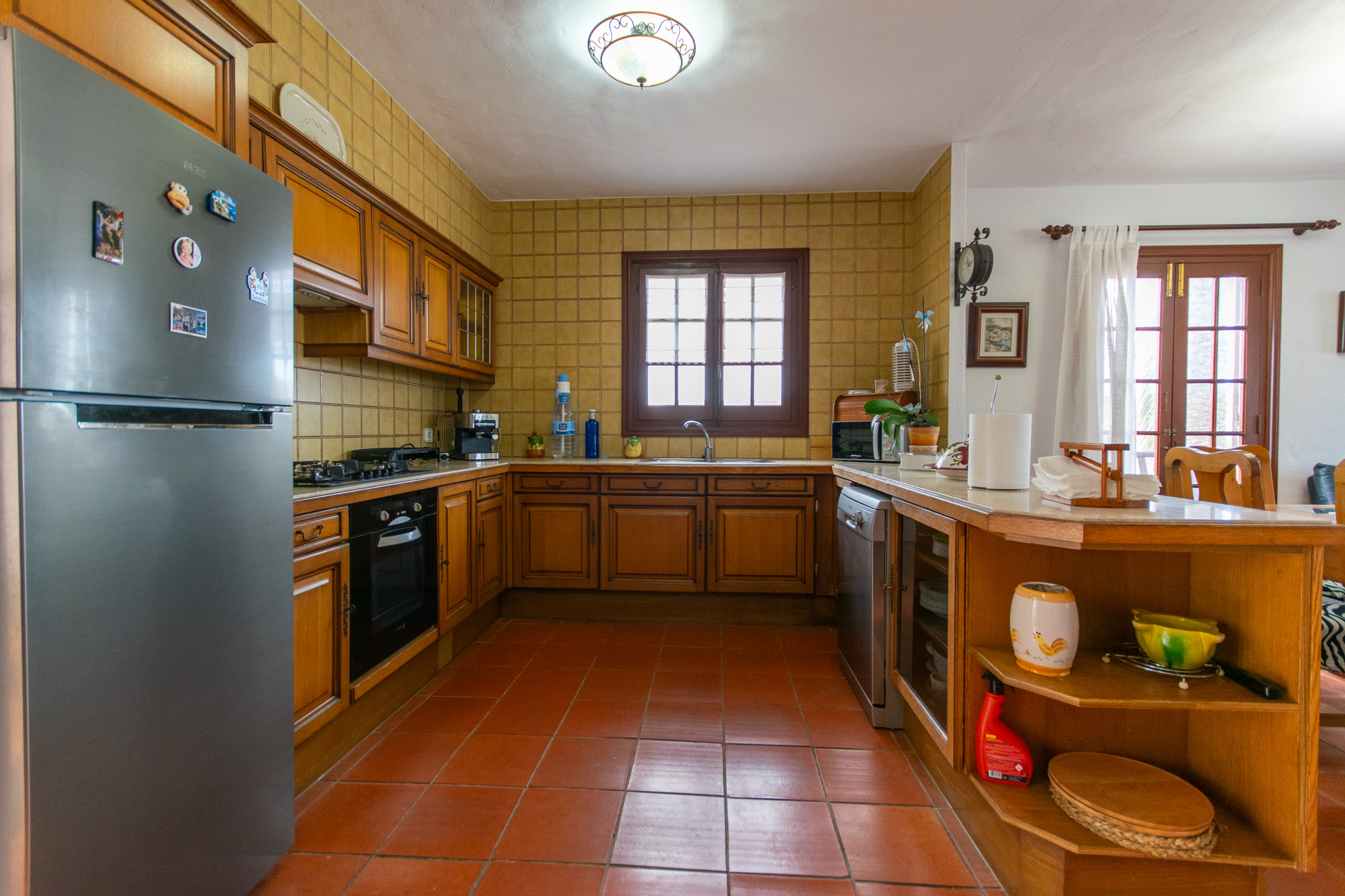 Kitchen of spacious flat with sea views and tourist license in Playas de Fornells