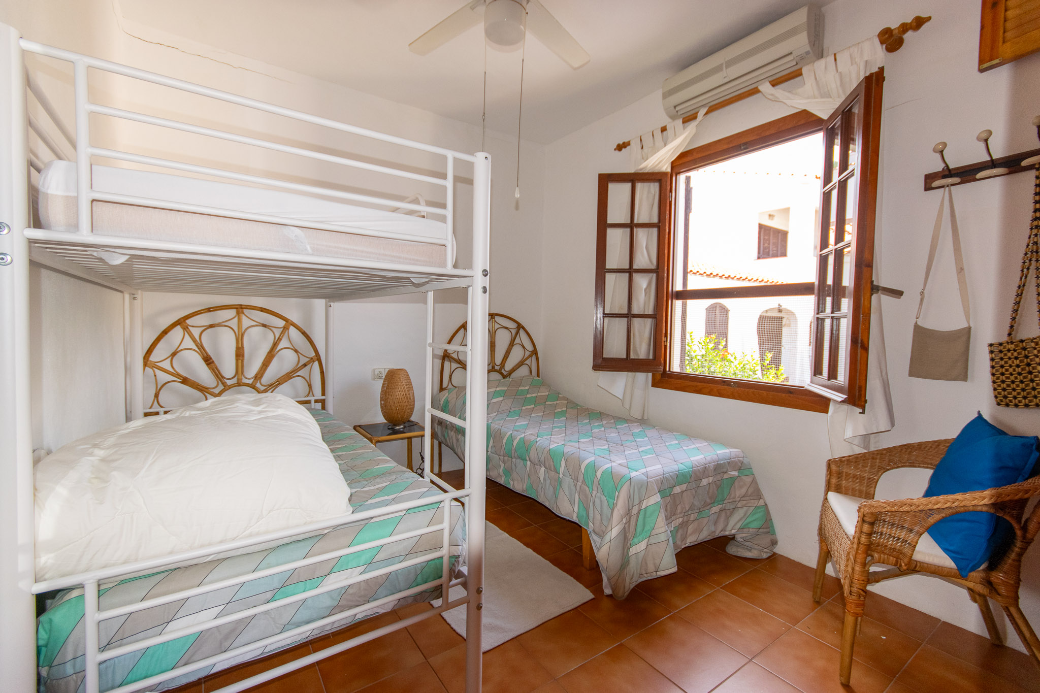 Appartement avec lits superposés avec vue sur la mer à Playas de Fornells