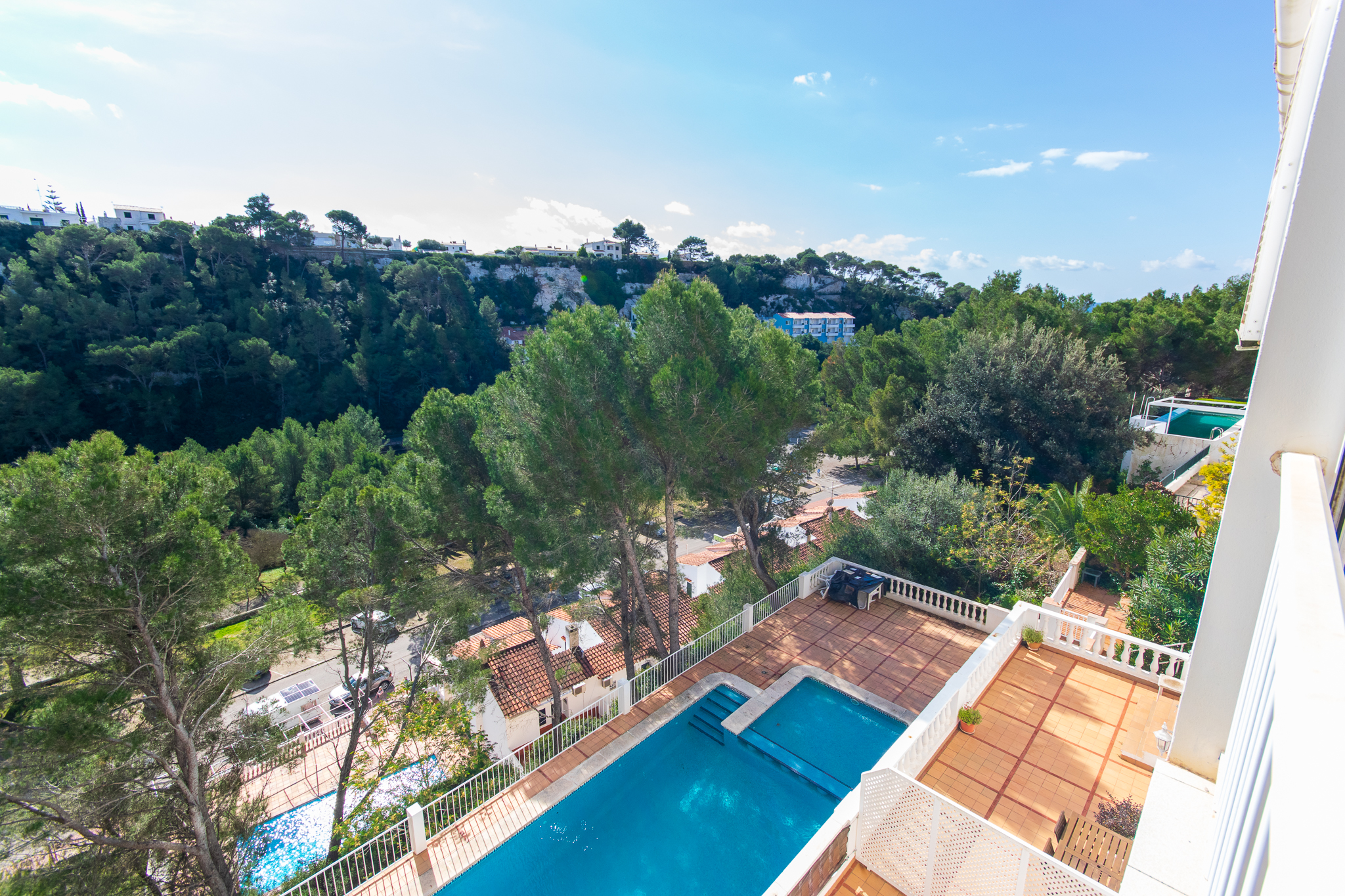 Communal duplex pool with good views in Cala Galdana
