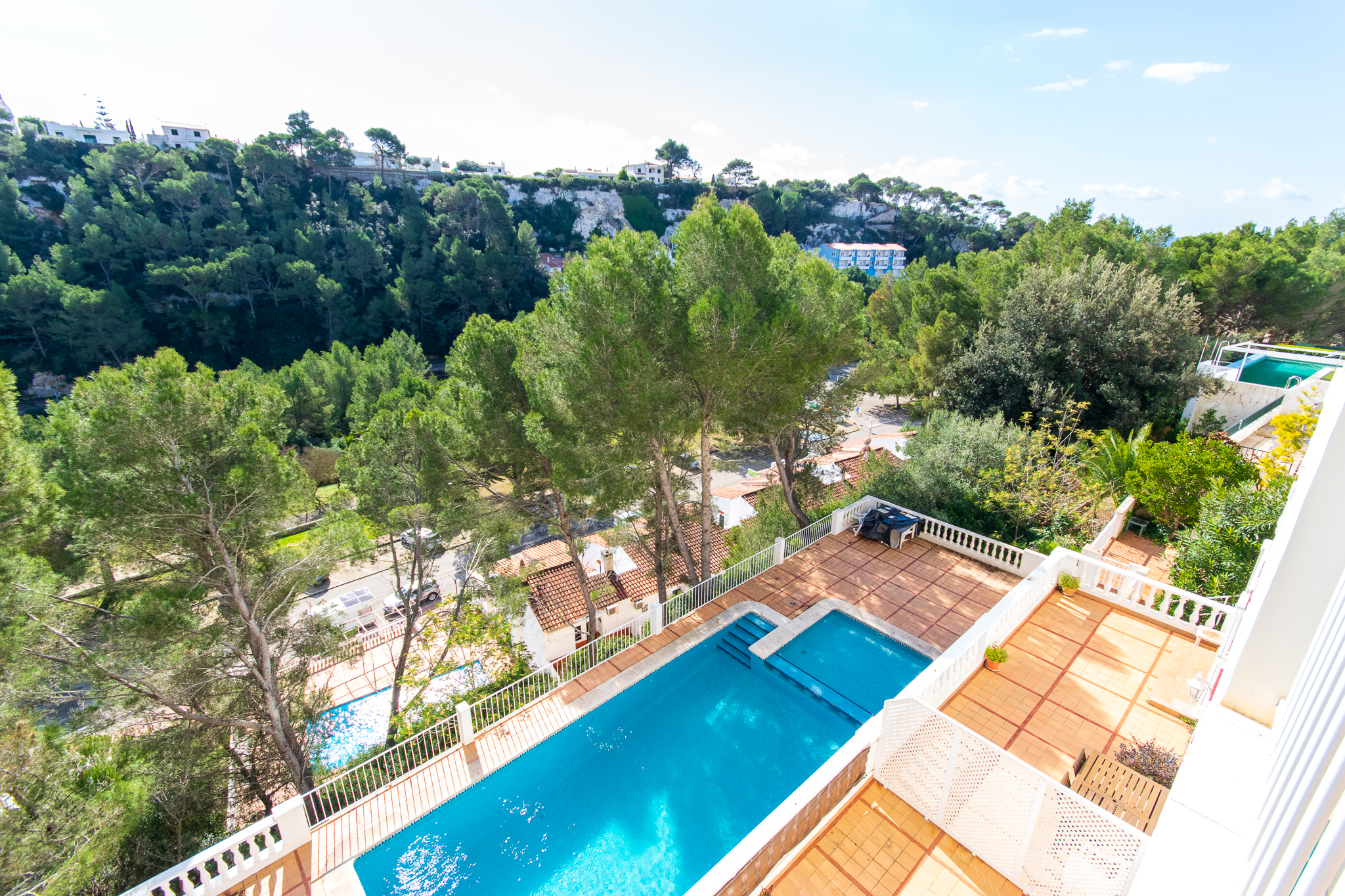 Communal duplex pool with good views in Cala Galdana