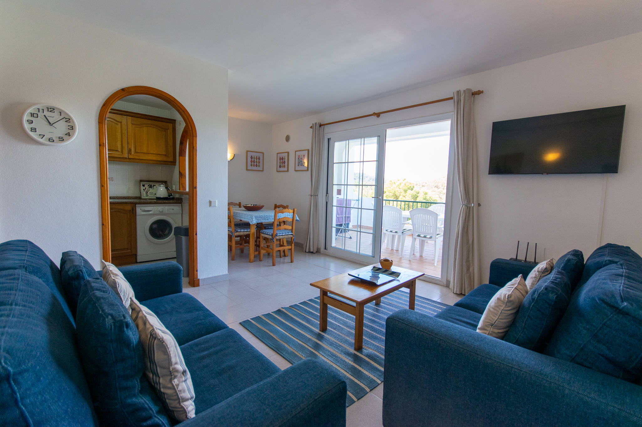 Living-dining room apartment with golf views in Son Parc