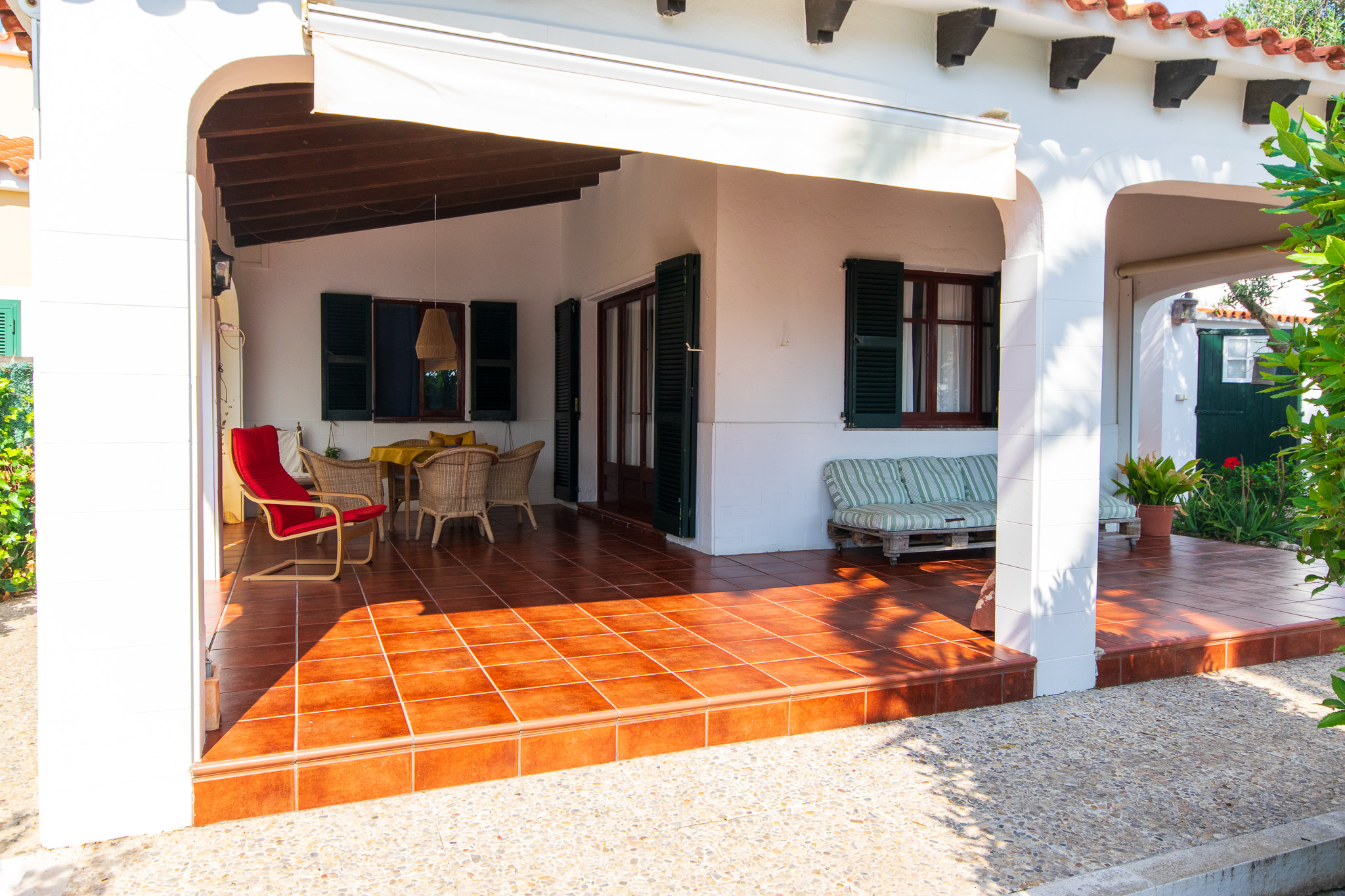Terrasse couverte dans villa avec licence touristique à vendre à Cala n Bosch
