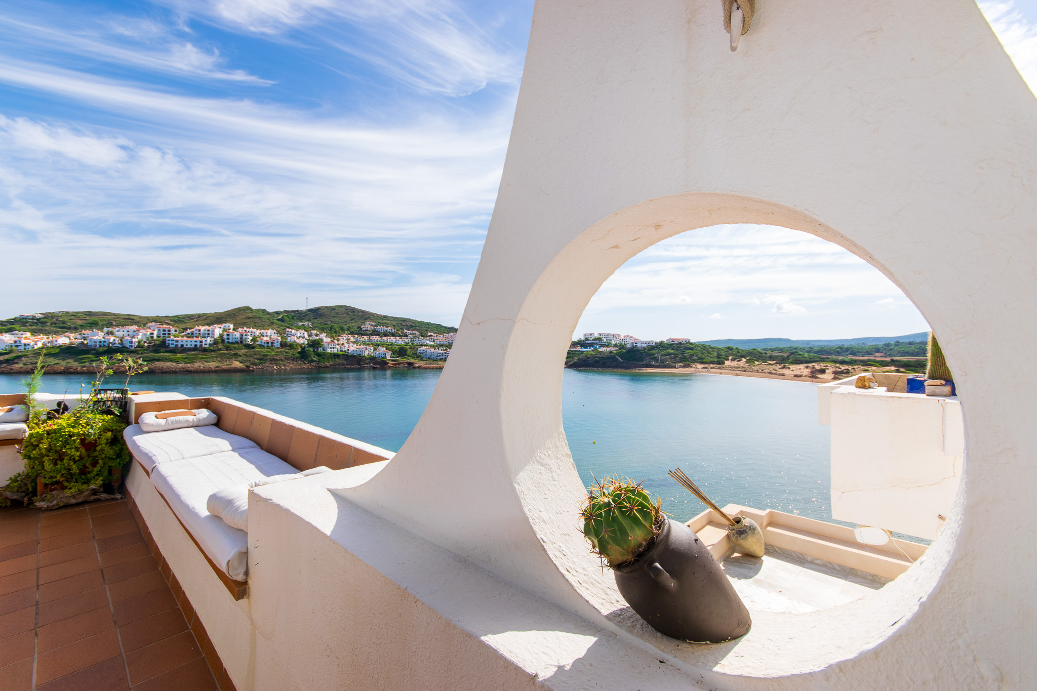 Sea views of 3 bedroom apartment with magnificent views of Cala Tirant and Beaches of Fornells