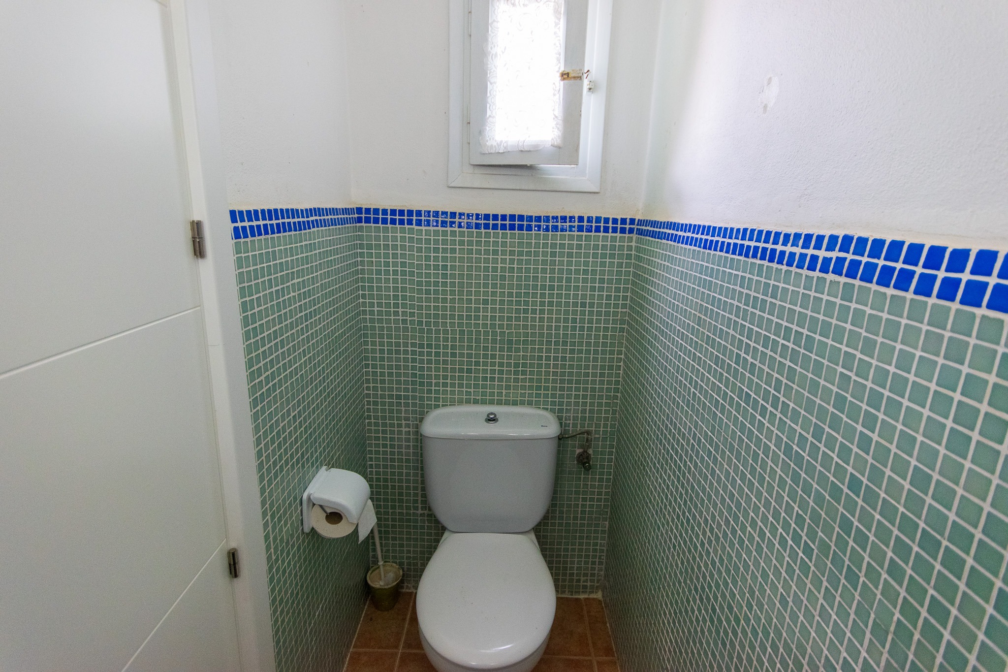 Two bedroom townhouse toilet for sale in Cales Coves
