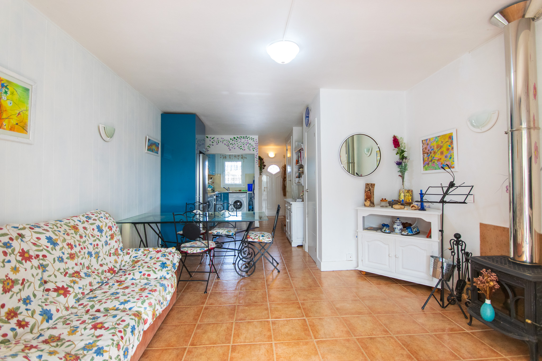 Salon-salle à manger d'une maison de ville de deux chambres à vendre à Cales Coves