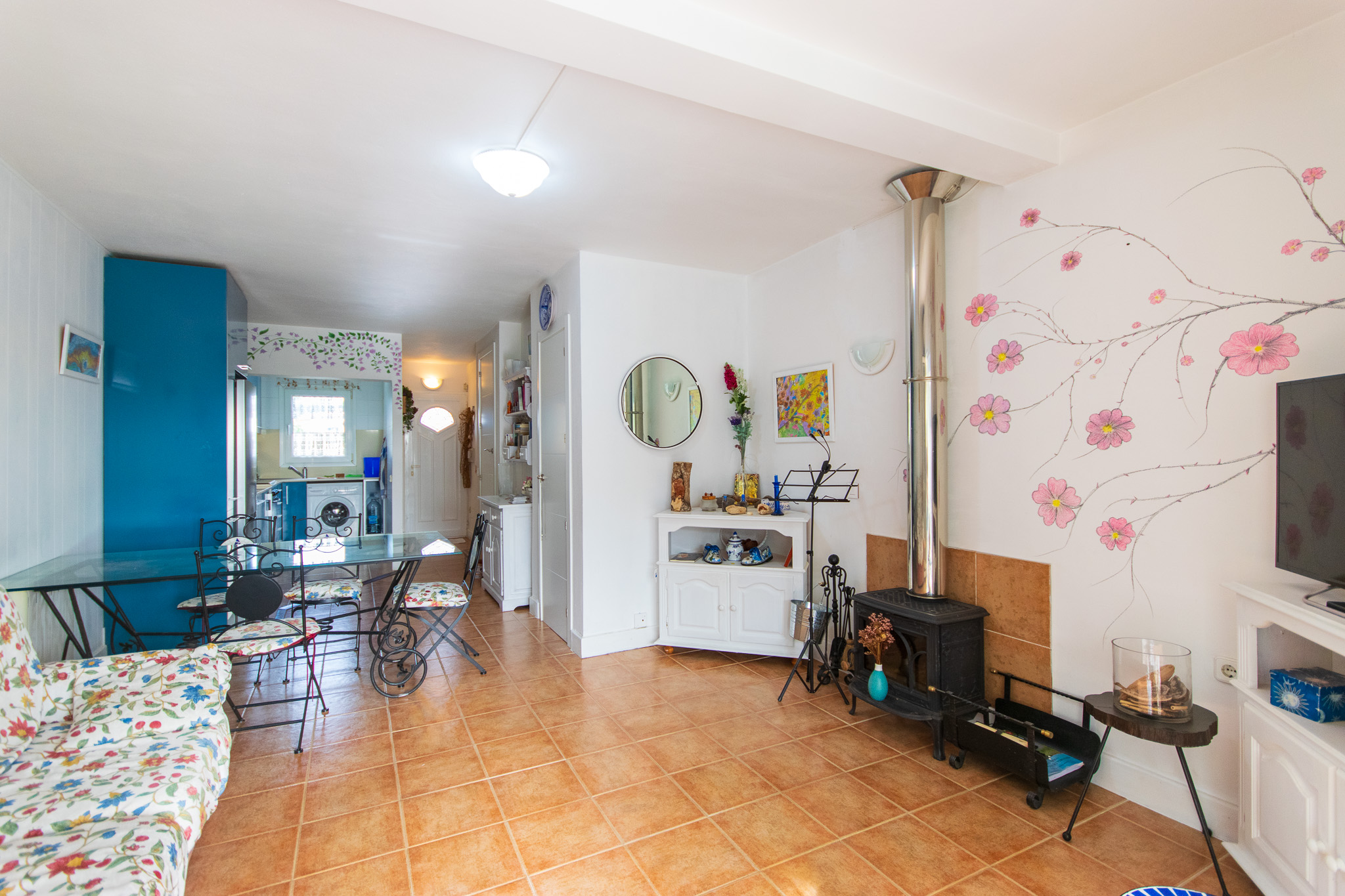 Salon-salle à manger d'une maison de ville de deux chambres à vendre à Cales Coves