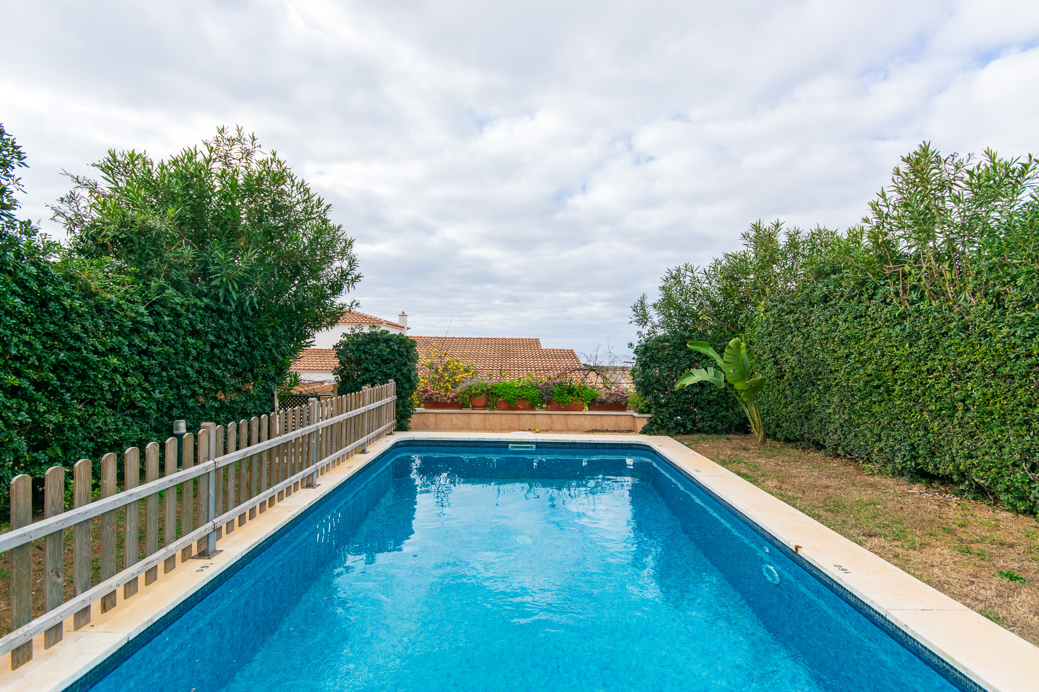 Beautiful villa pool with pool and sea views in Torre Solí