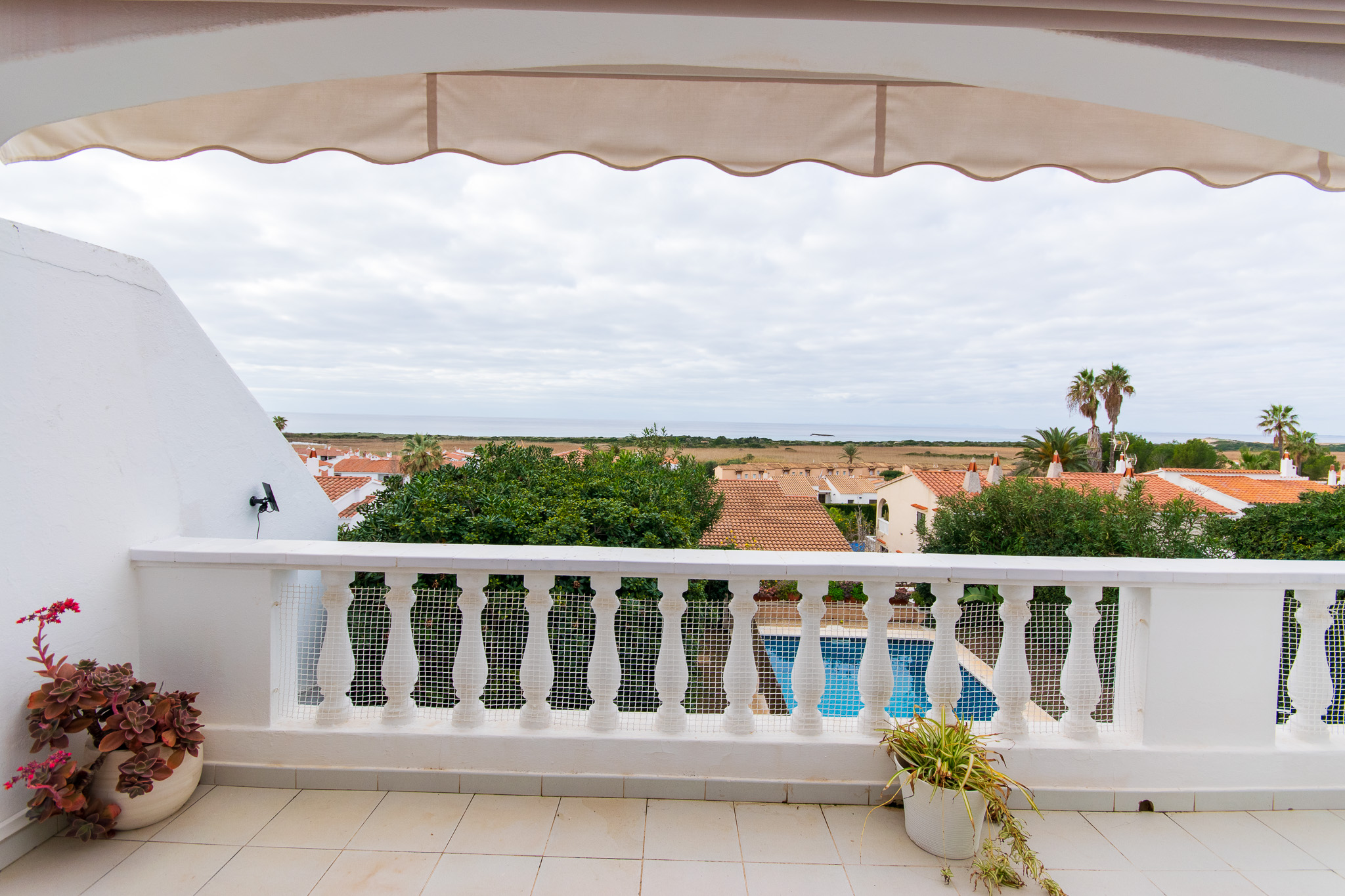 Terrace with sea views in beautiful villa with pool and sea views in Torre Solí