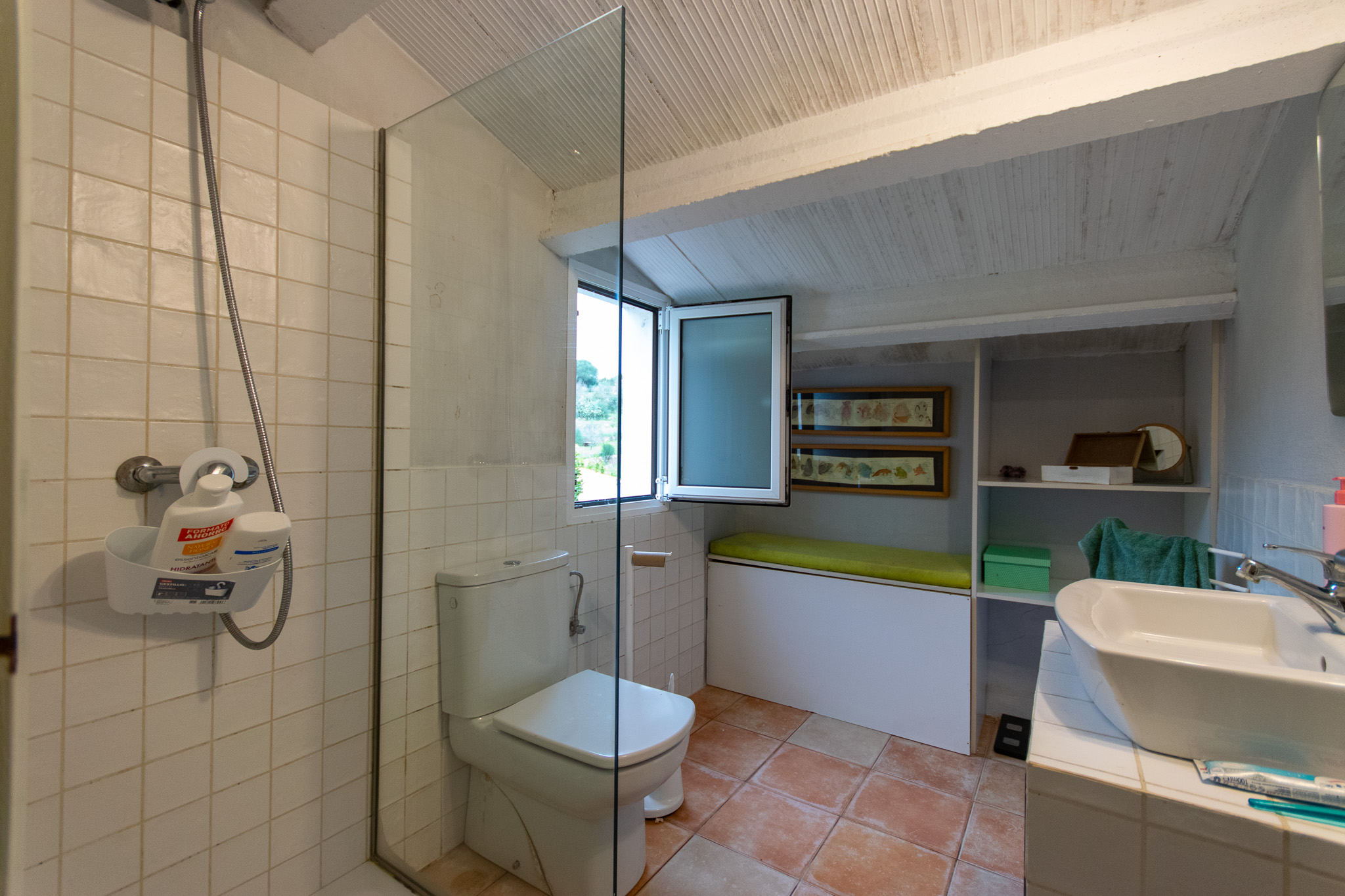 Charmante maison de salle de bain avec terrain et vue sur le village de Ferreries